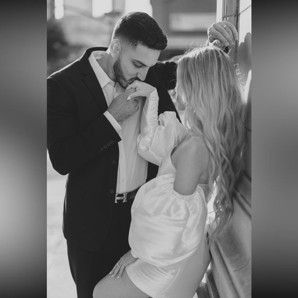 ASOS - puff sleeve off shoulder mini wedding dress - Picture 6 of 6